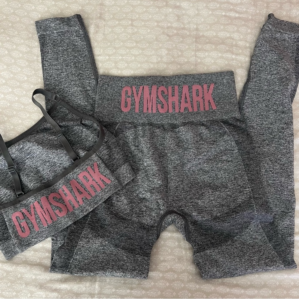 Gymshark set - Picture 1 of 3